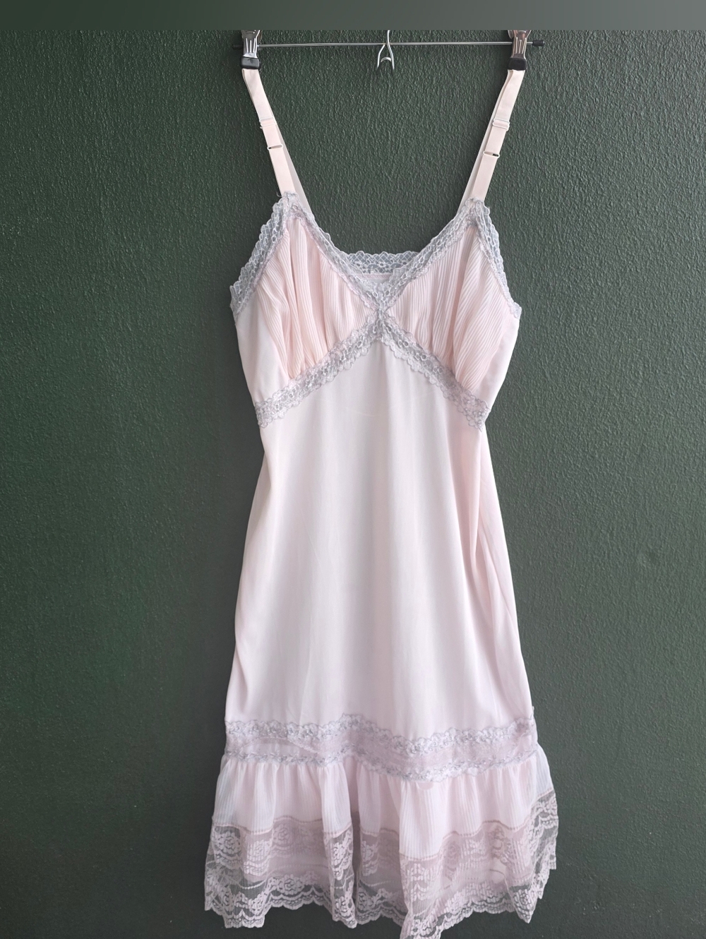 Vintage Women's Lace-Trim Slip/Dress - Light Pink